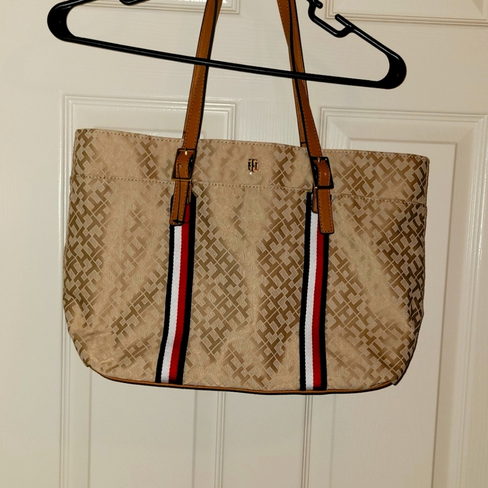 Timmy Hilfiger  purse